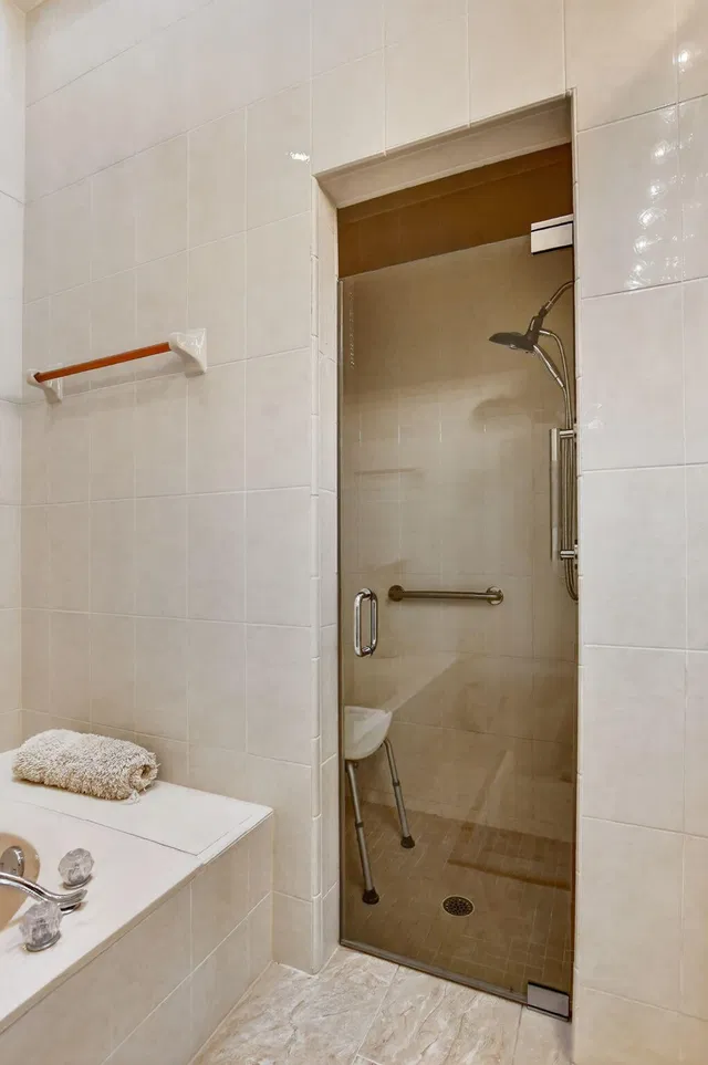 Residence photo 22