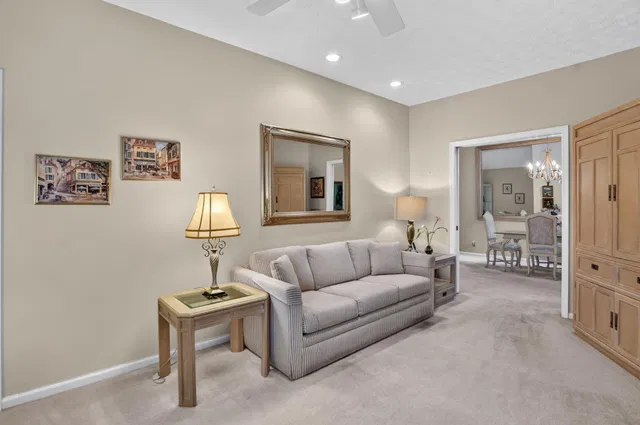 Residence photo 30