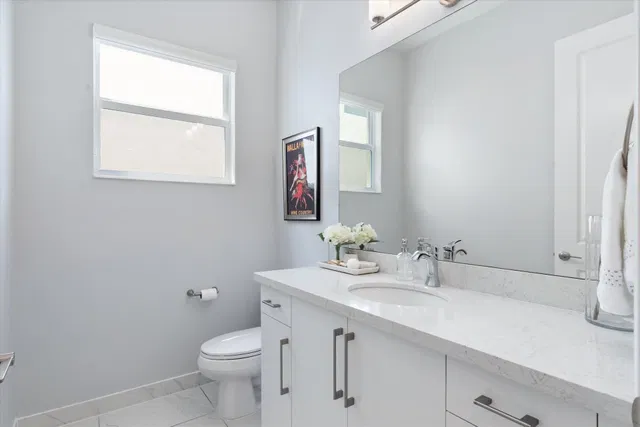 Residence photo 12