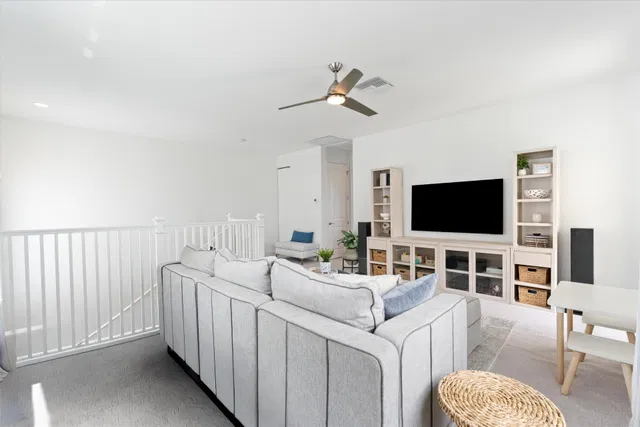 Residence photo 24