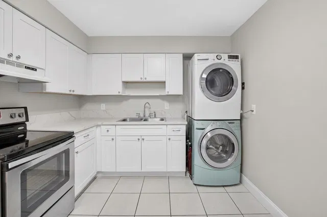 Residence photo 16
