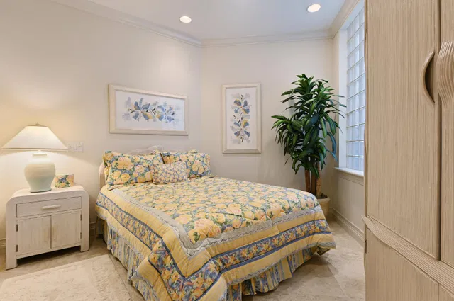 Residence photo 31