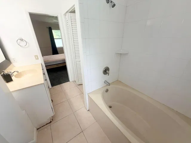 Residence photo 10