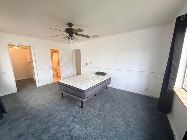 Residence photo 12
