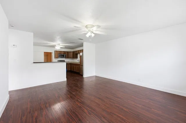 Residence photo 5