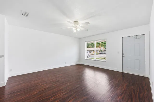 Residence photo 6