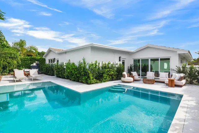 SoSo West Palm Beach Residence photo 4