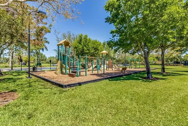 Residence photo 62