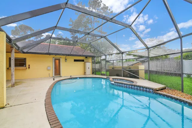 Residence photo 6