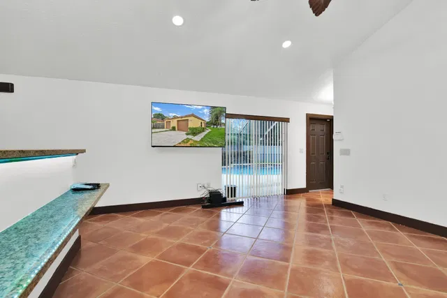 Residence photo 13