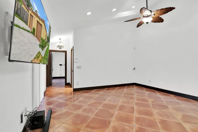 Residence photo 14