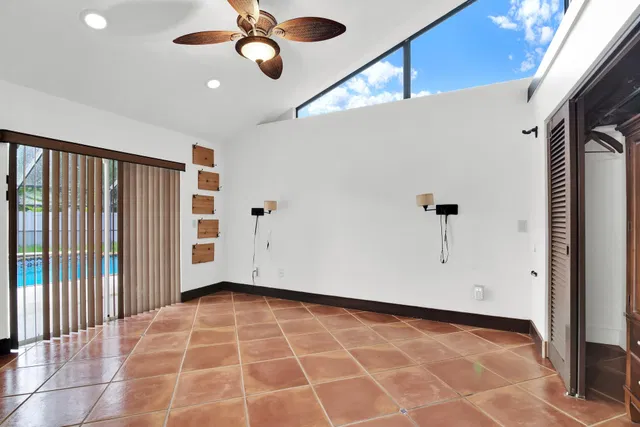 Residence photo 22