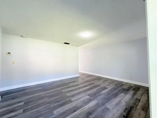 Residence photo 5