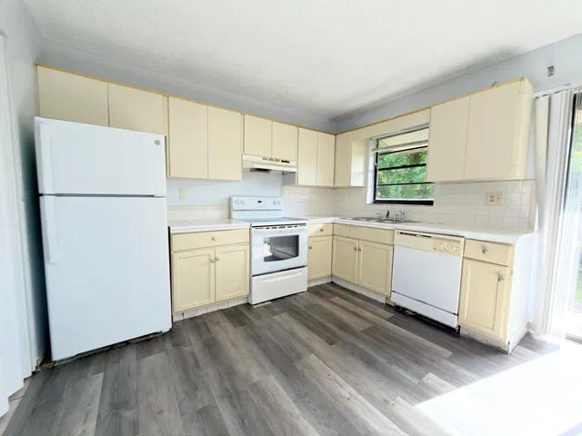 Residence photo 7