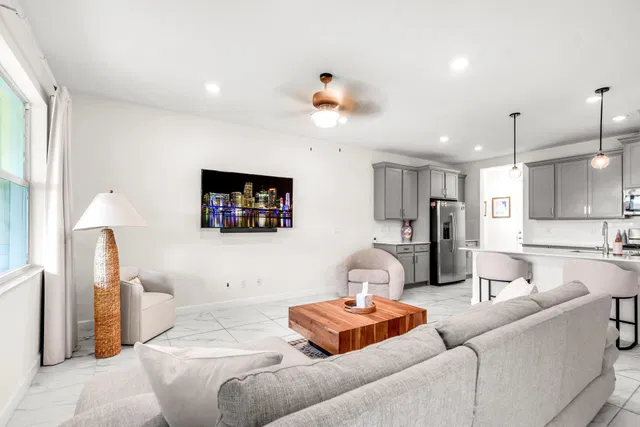 Residence photo 3