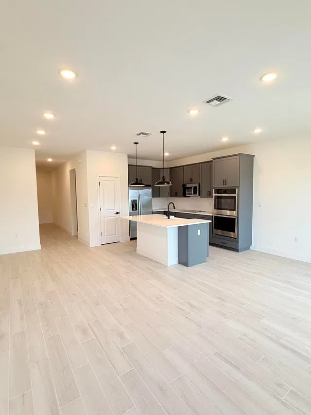 Residence photo 4