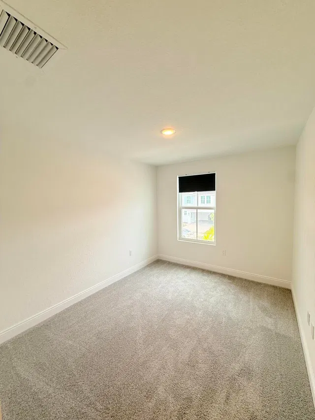 Residence photo 17