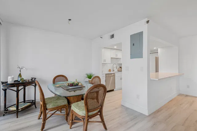  Unit 212 photo 10