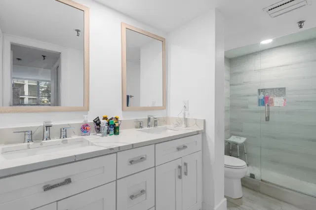  Unit 212 photo 17