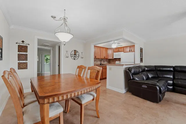  Residence photo 5