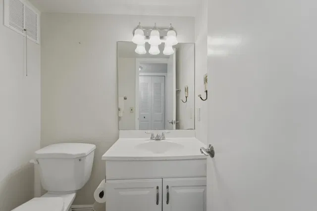  Residence photo 9