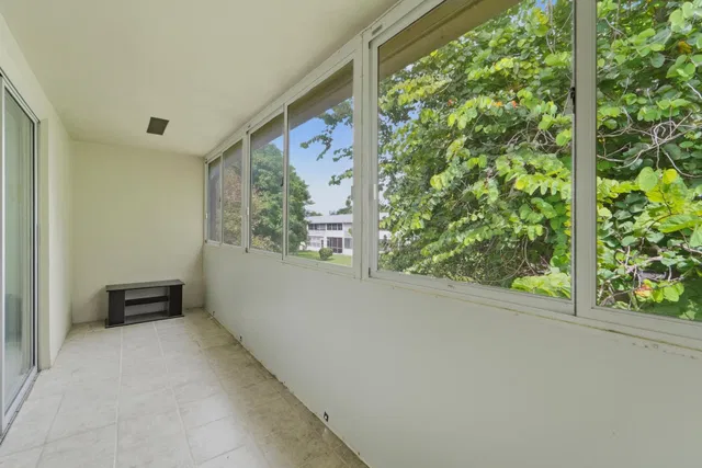  Residence photo 14