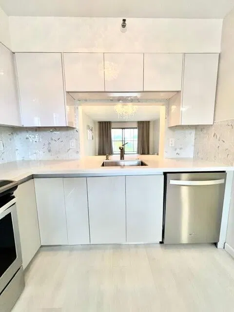 Unit 306 photo 5