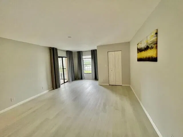 Unit 306 photo 17