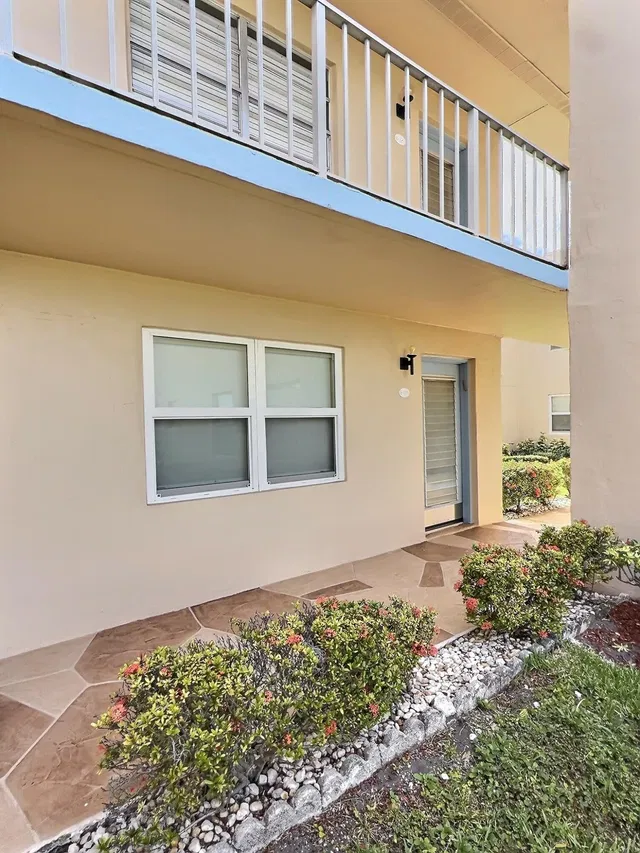 Residence photo 3
