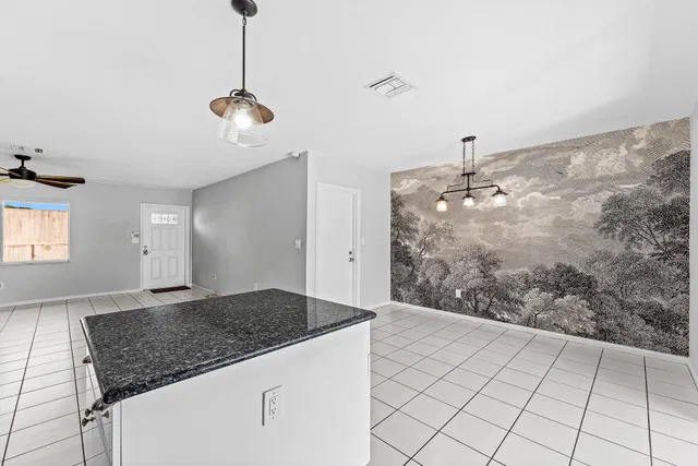Residence photo 22