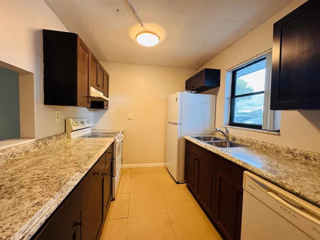 Unit 102 photo 2