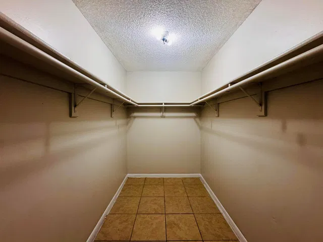 Unit 102 photo 3