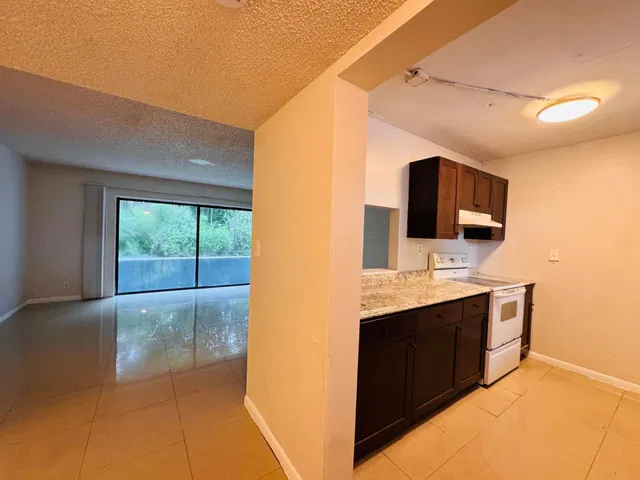 Unit 102 photo 12