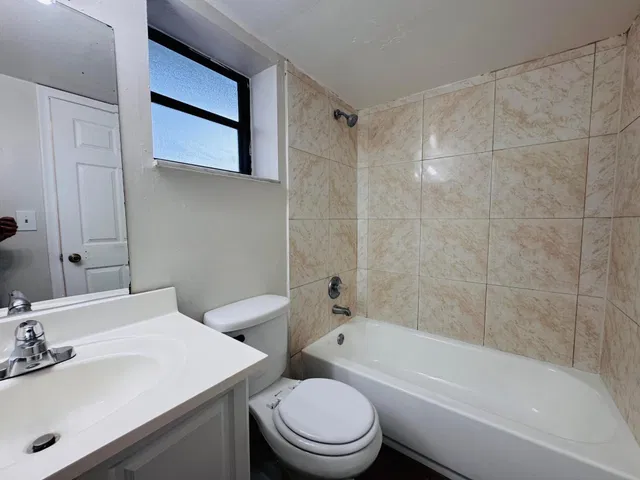 Unit 102 photo 17