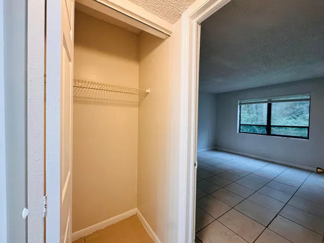 Unit 102 photo 20