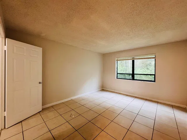 Unit 102 photo 24
