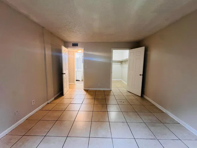 Unit 102 photo 26