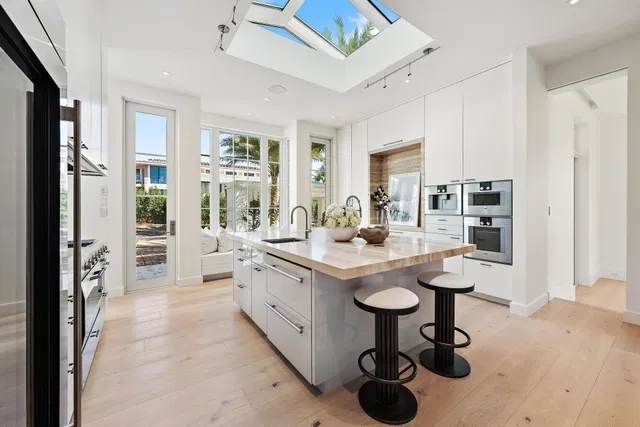 North End Palm Beach Residence photo 14