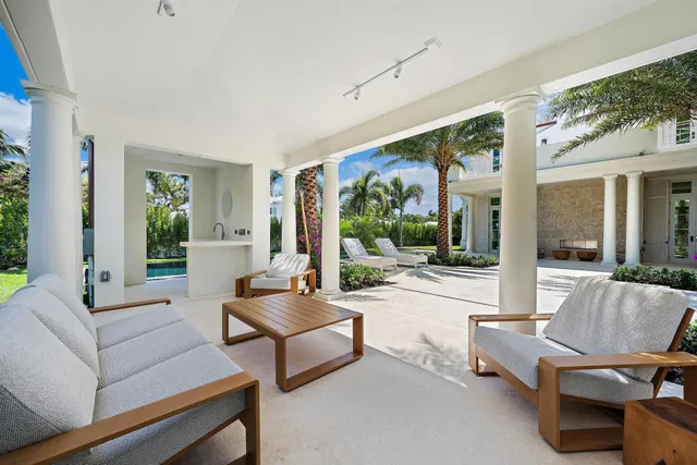North End Palm Beach Residence photo 39