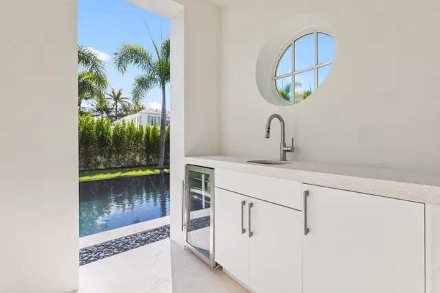 North End Palm Beach Residence photo 40