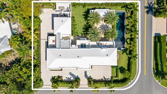 North End Palm Beach Residence photo 76