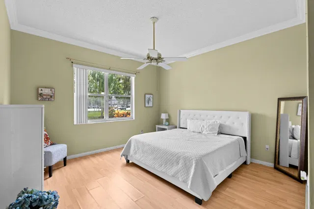  Residence photo 12
