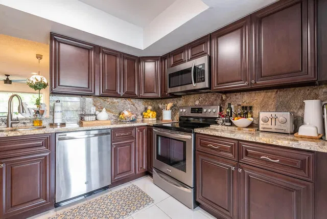  Unit 2020 photo 13
