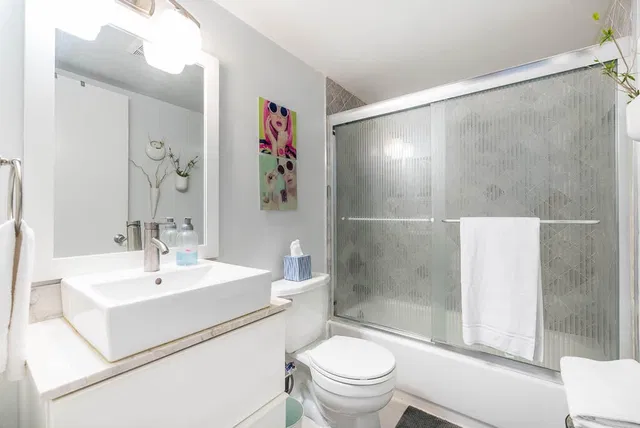  Unit 2020 photo 27
