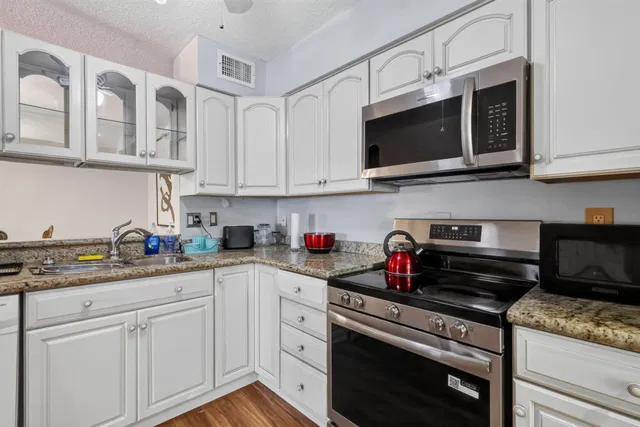  Unit 103 photo 21