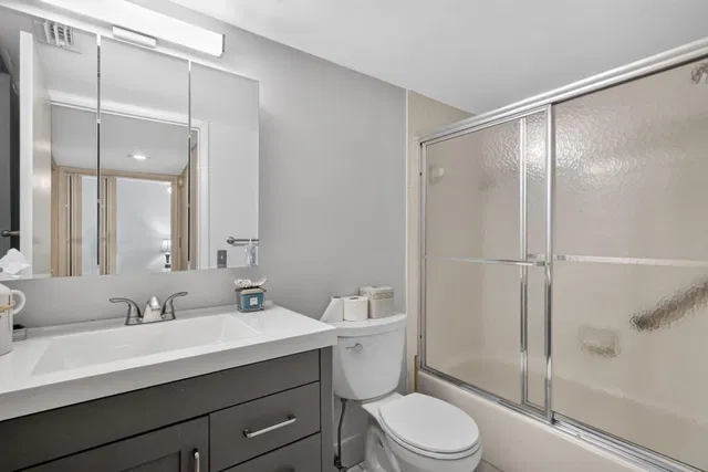  Unit 103 photo 23