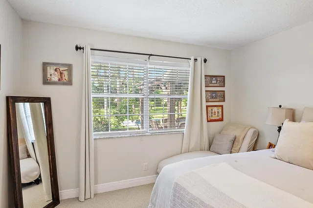  Residence photo 9