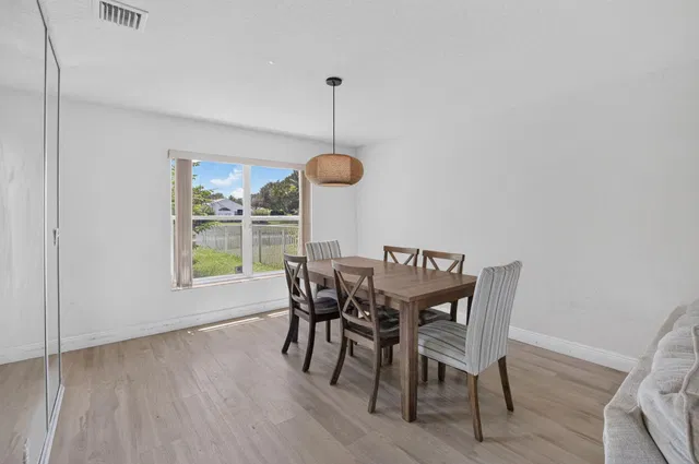  Residence photo 7