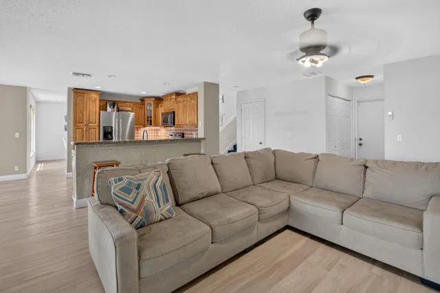  Residence photo 14