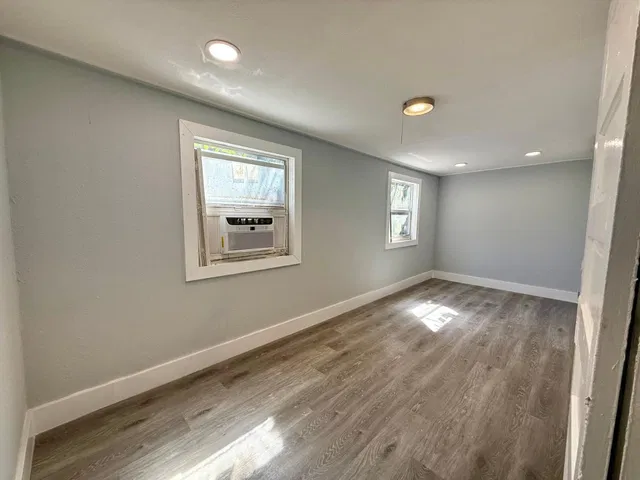  Unit 2 photo 11